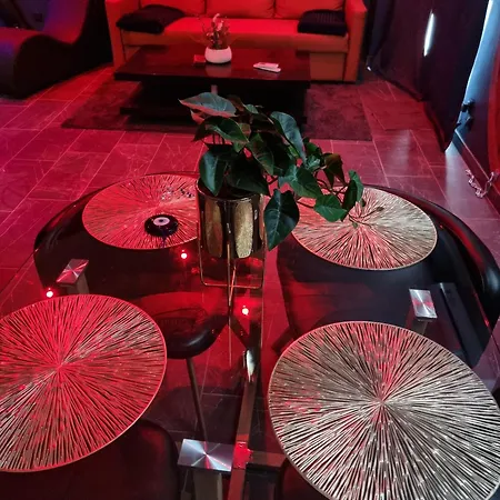 Love Room ベッド・アンド・ブレックファスト