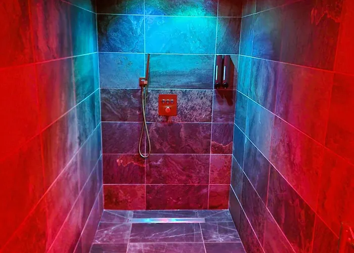 Love Room Bed & Breakfast 3*